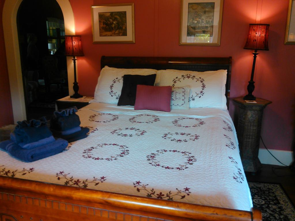 Maureen'S Bed And Breakfast ฮิโล ภายนอก รูปภาพ