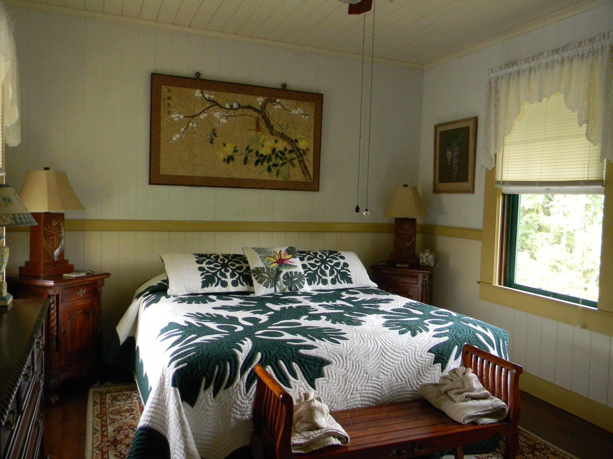 Maureen'S Bed And Breakfast ฮิโล ภายนอก รูปภาพ