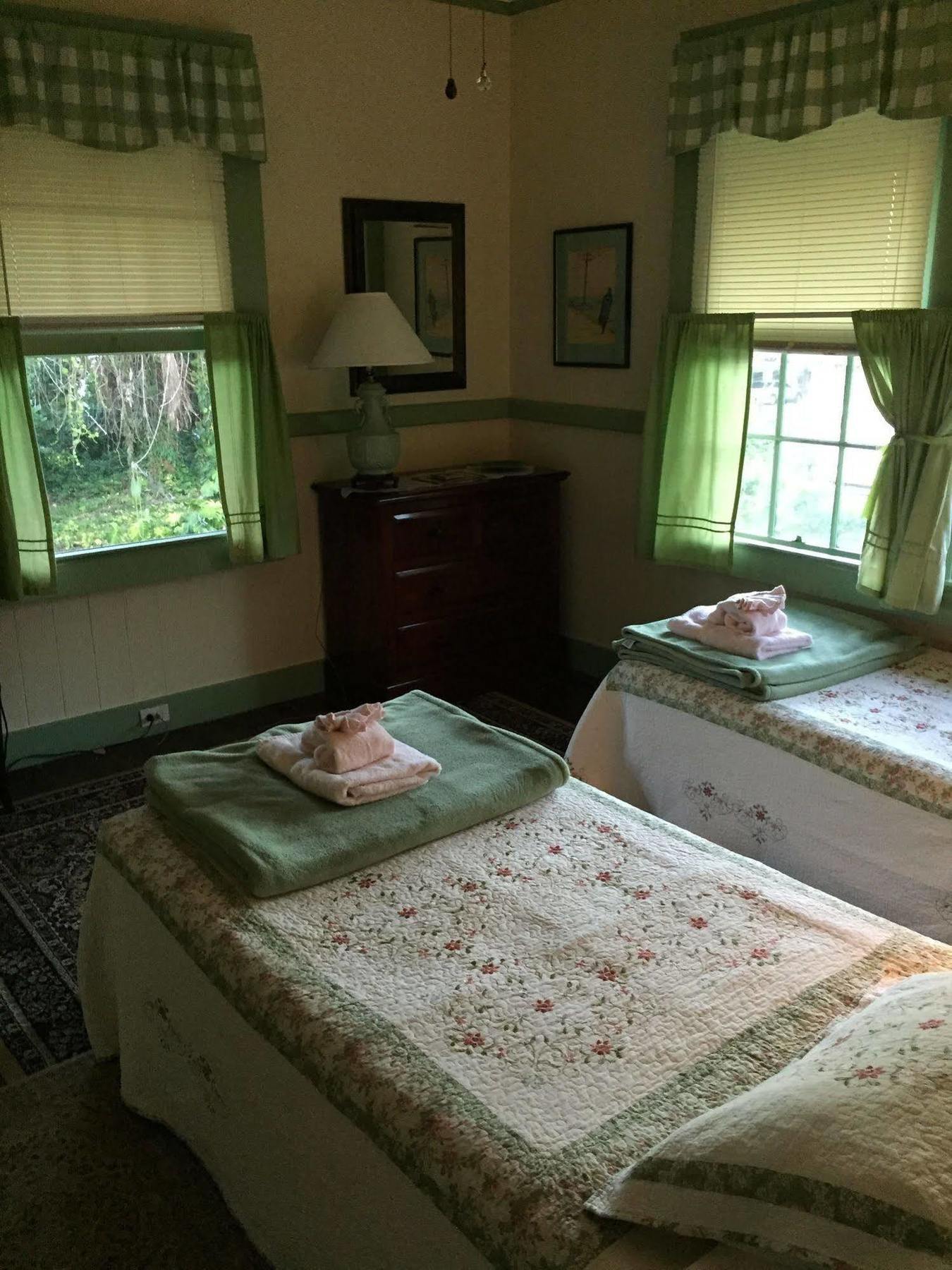 Maureen'S Bed And Breakfast ฮิโล ภายนอก รูปภาพ